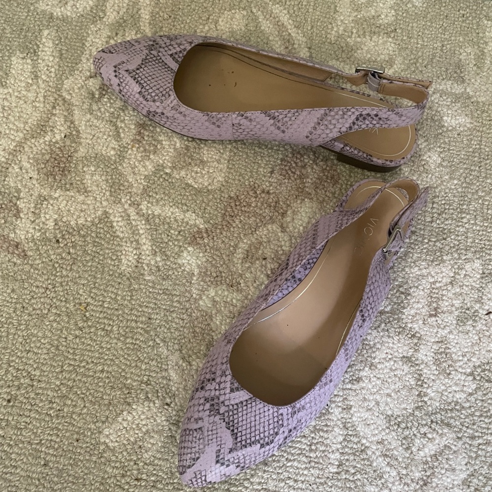 Vionic Women's Snakeskin Pattern Sandals - purple/gray - Picture 2 of 7